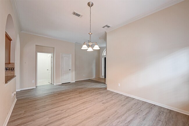 Building Photo - 6923 Grants Hollow Ln