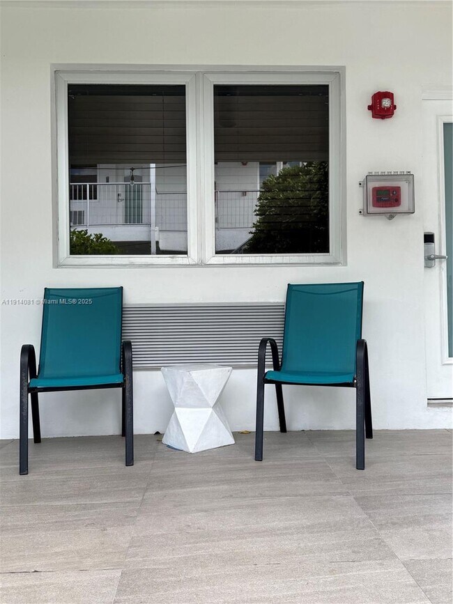 Building Photo - 6755 Harding Ave