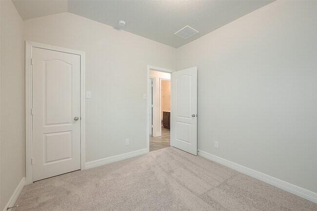 Building Photo - 40712 Guillemont Ln