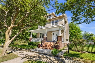 Building Photo - 1008 Grayson St