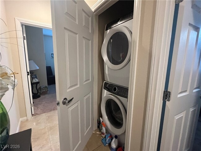 Building Photo - 2741 Crystal Blue St