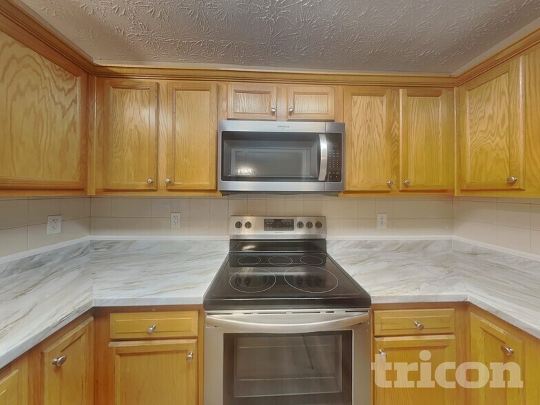 Building Photo - 1035 Peace Dr