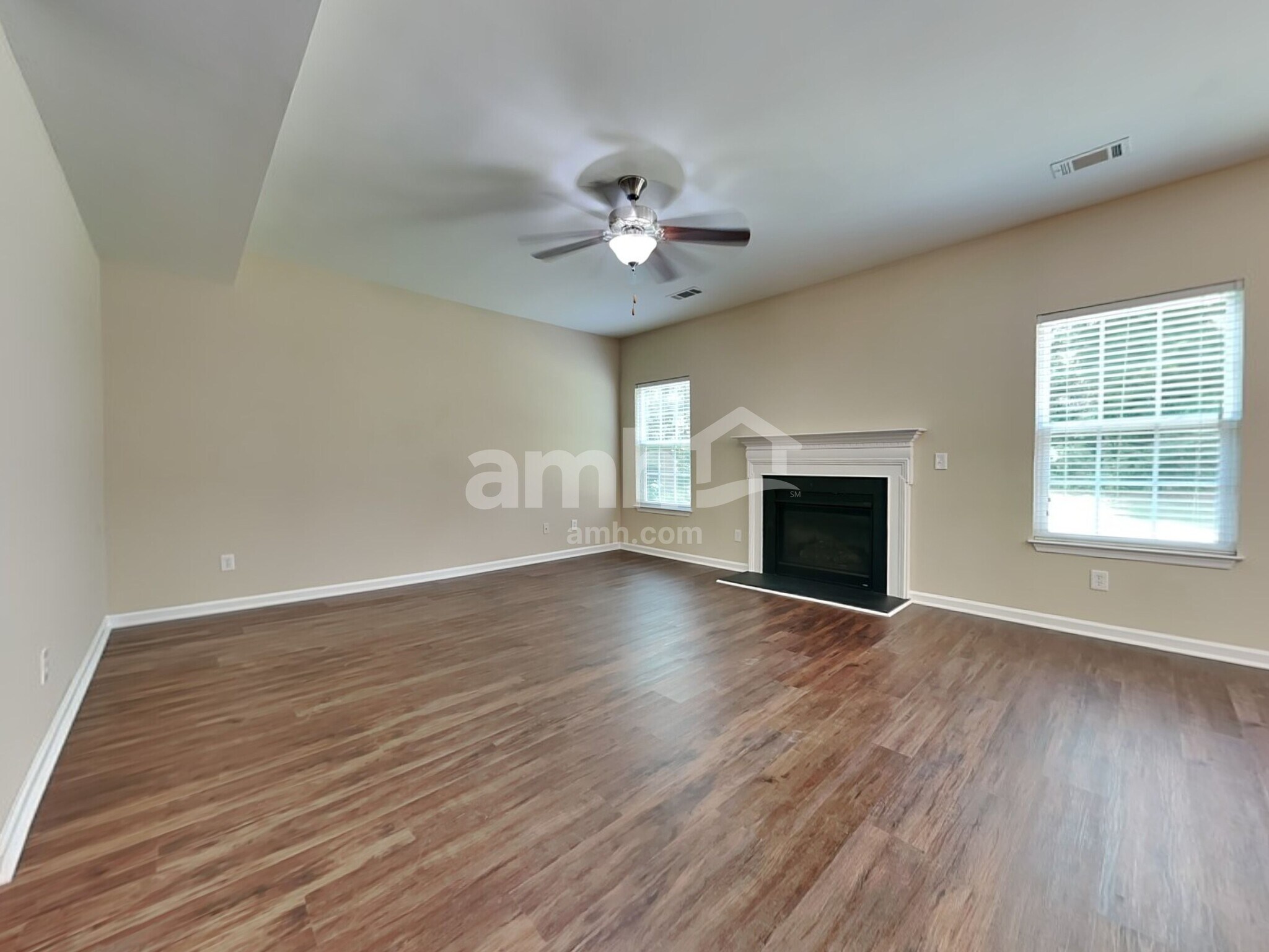Building Photo - 136 Hamilton Ct