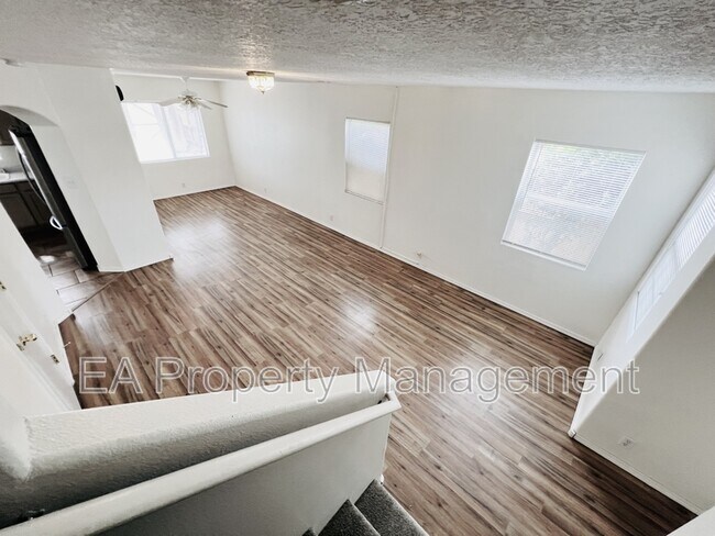 Building Photo - 7008 Angela Dr NE