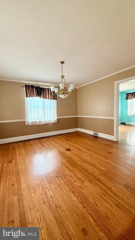 Building Photo - 308 Eldon Ave