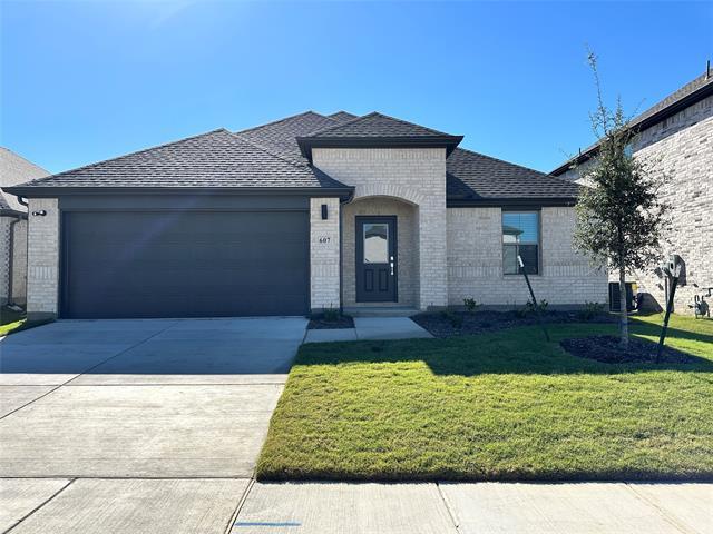 Building Photo - 607 Whispering Winds Trl