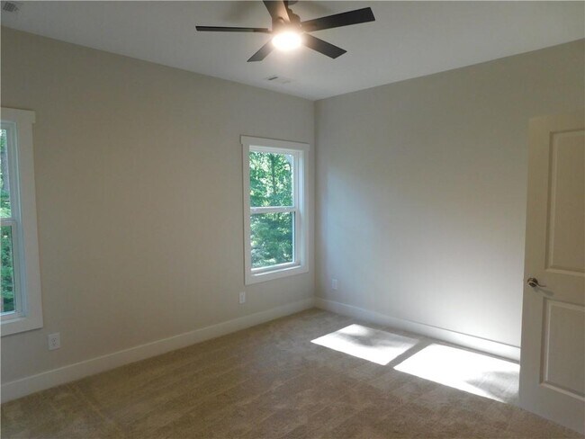 Building Photo - 340 Harmony Dr