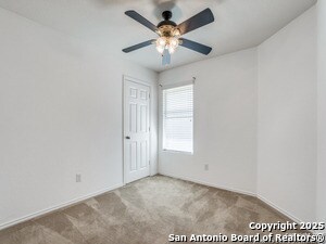 Building Photo - 9007 Oakwood Garden