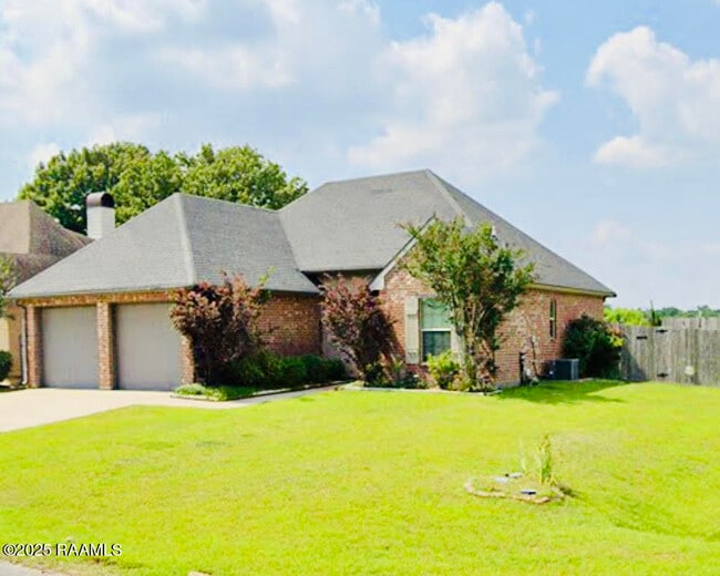 Primary Photo - 127 Range Dr
