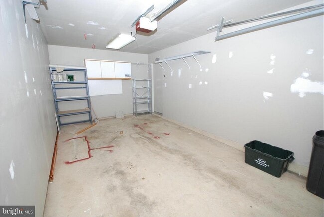 Building Photo - 13500 Darter Ct