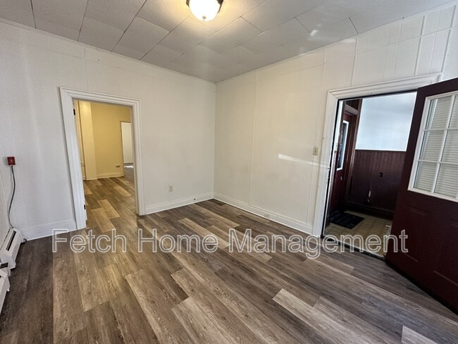 Building Photo - 816 Church St