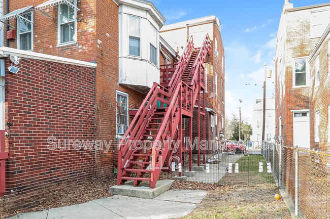 Building Photo - 212 E Broad St