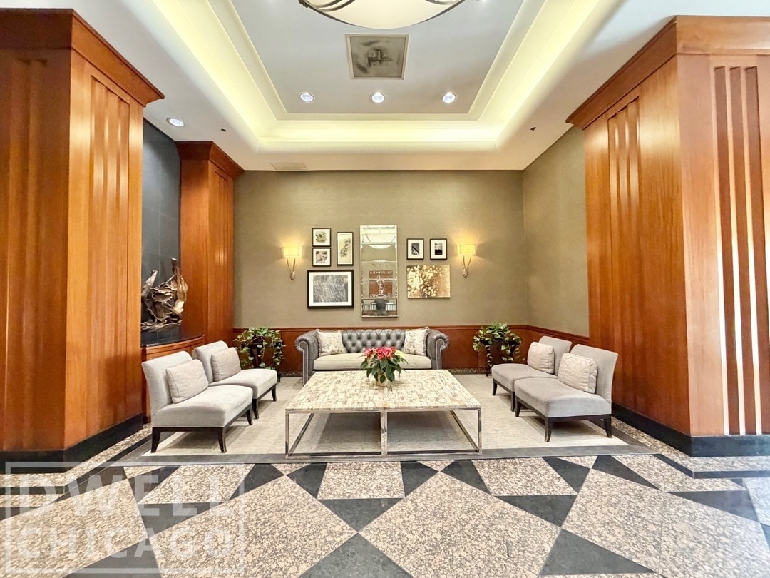 Building Photo - 545 N Dearborn St