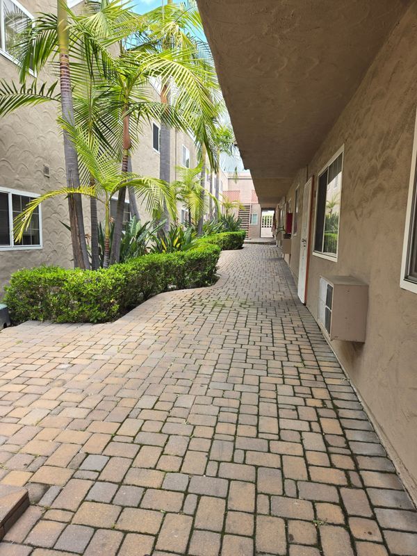 Building Photo - 9765 Dale Ave