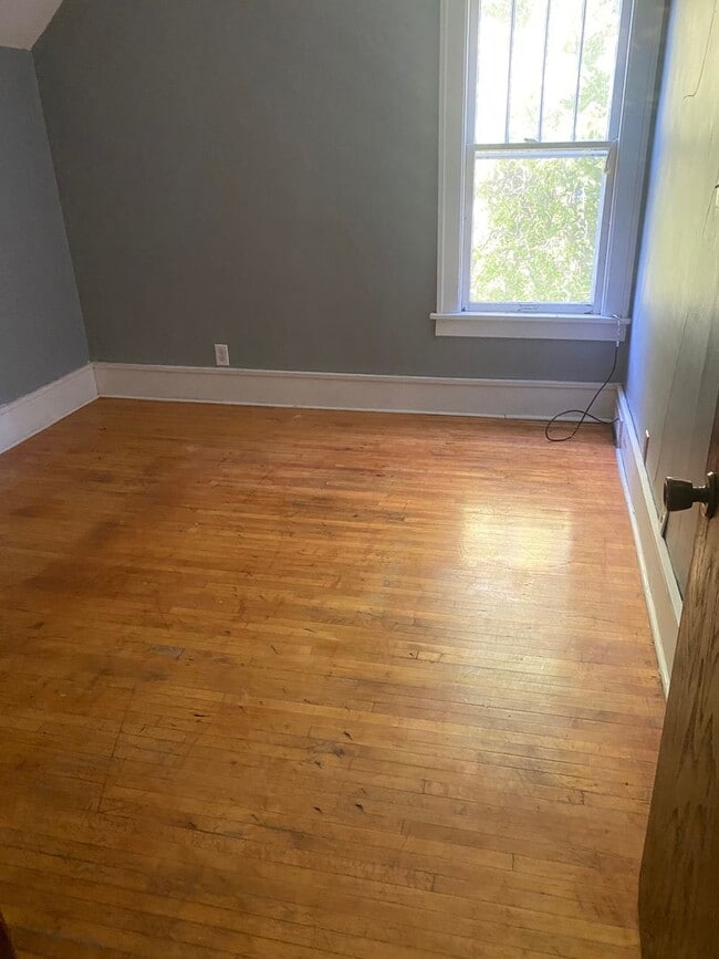 Building Photo - 300 13th St SW