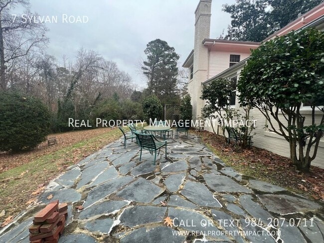 Building Photo - 7 Sylvan Rd