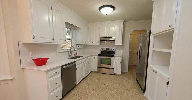 Building Photo - 112 Aborfield Ct