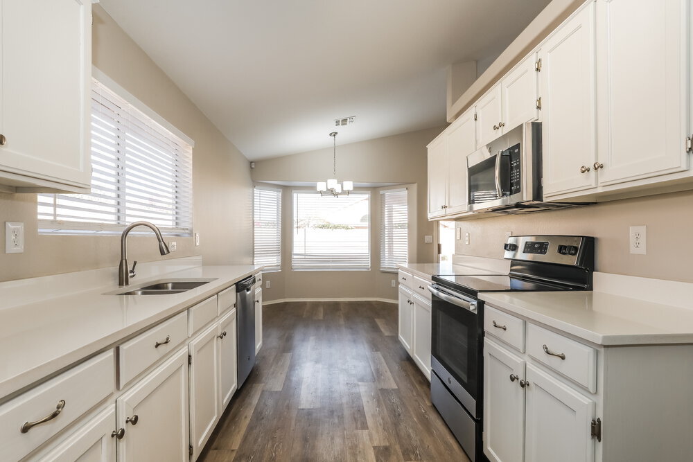 Building Photo - 12218 W Cambridge Ave