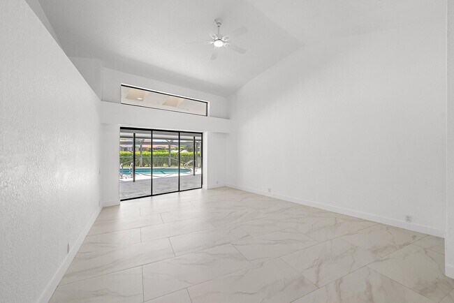 Building Photo - 18 Glencairn Rd