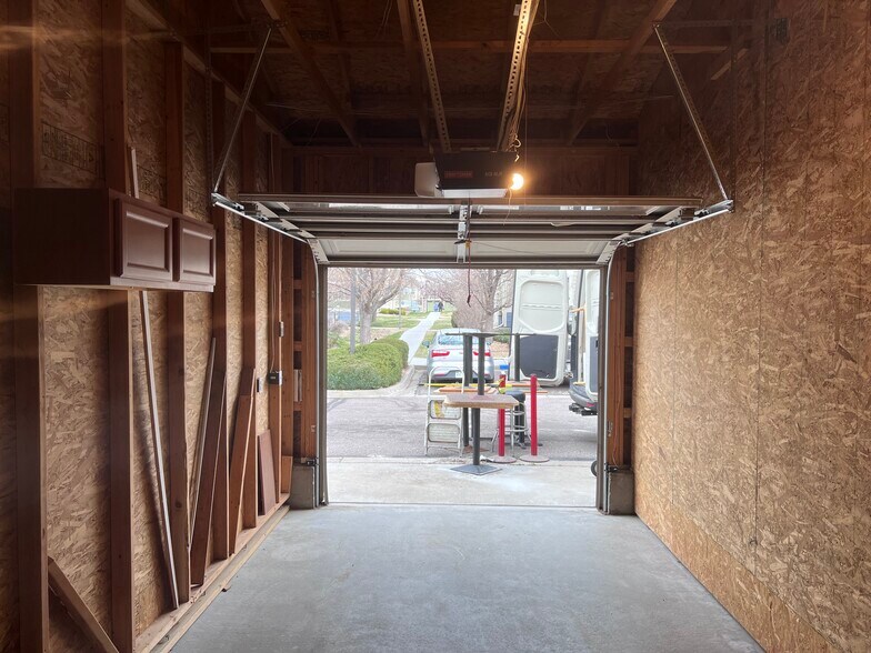 Building Photo - 15800 E 121st Ave