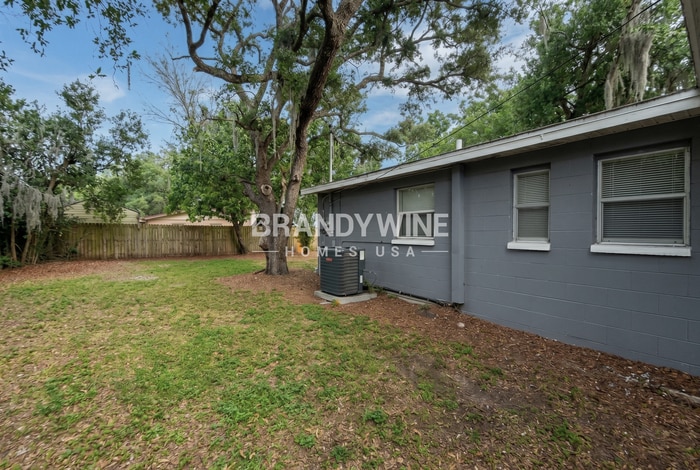 Building Photo - 1206 E Camellia Dr