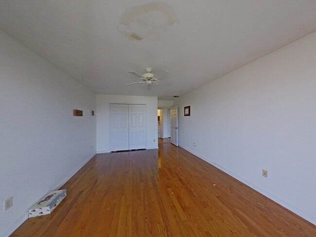 Building Photo - 85 E Squantum St
