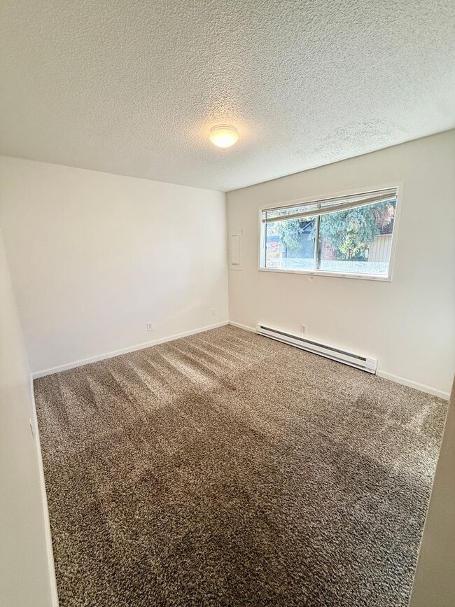 Building Photo - 2BR/1BA Fourplex Near Clark College