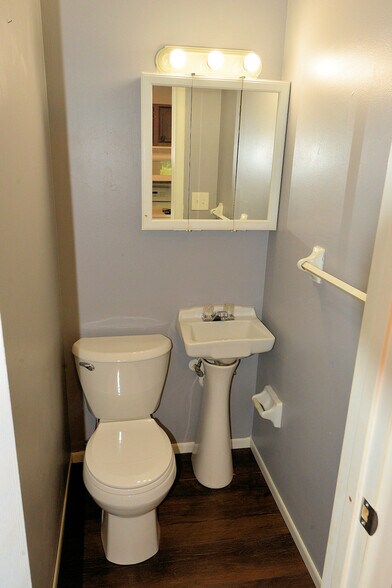 Half Bath Main Floor - 125 S 18th St