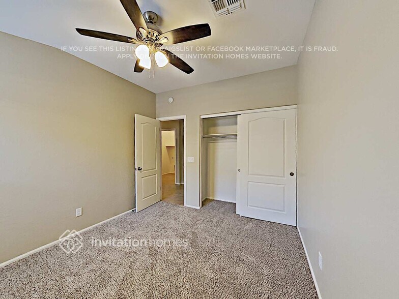 Building Photo - 17617 W Voltaire St