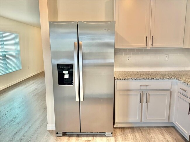 Building Photo - 36015 Sunflower Hl Dr