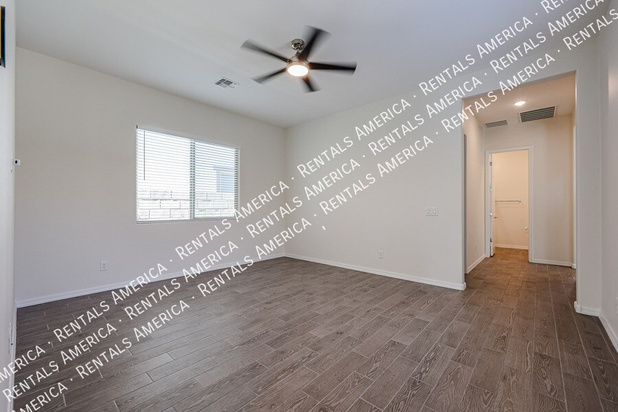 Building Photo - 44716 N 44th Ave