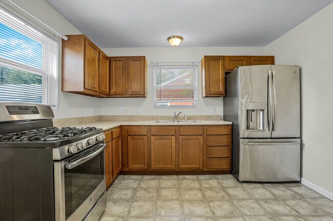 Building Photo - 1217 Grant Dr