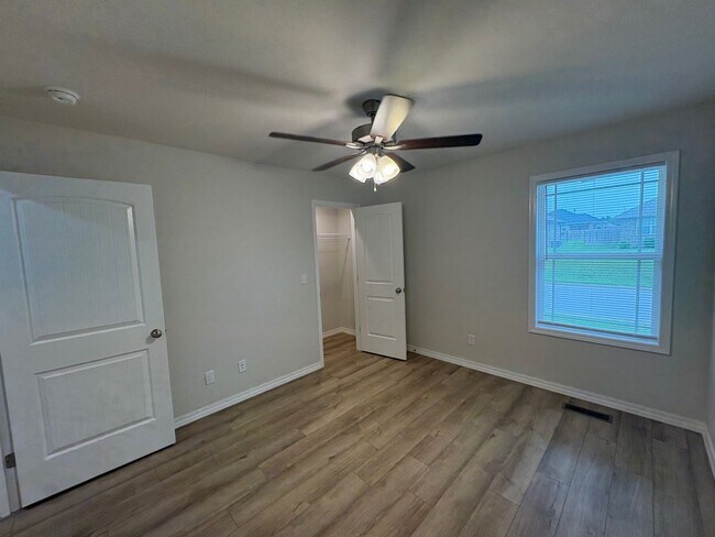 Building Photo - Check out this beautiful newly built 3-bedroom, 2-bathroom home in Springfield!