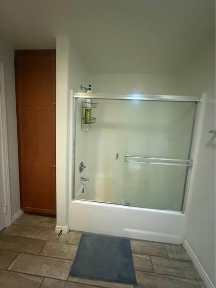 Building Photo - 17230 Newhope St