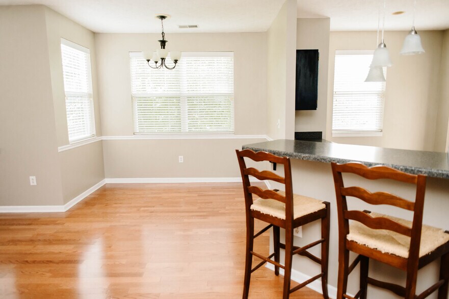 Building Photo - 1422 Eagle Pointe Dr