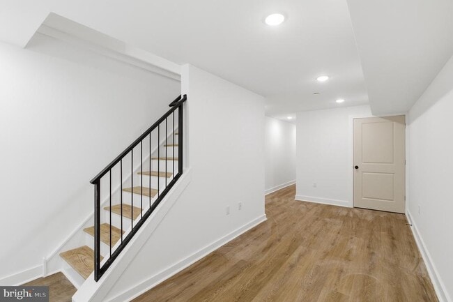 Building Photo - 2146 N Franklin St