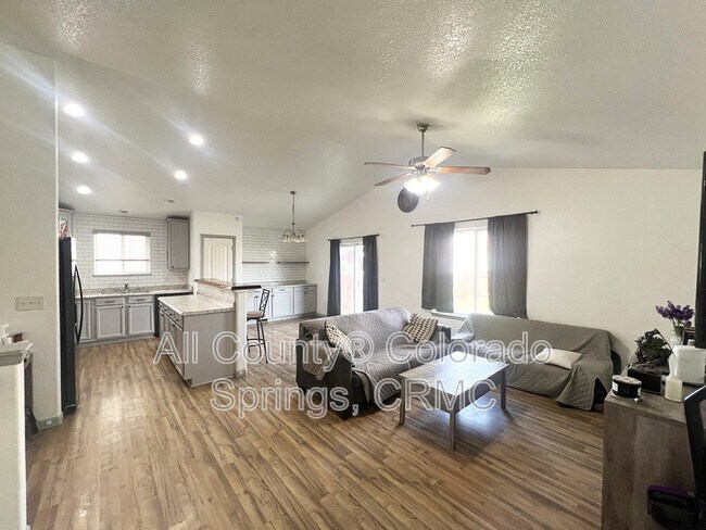 Building Photo - 6168 Rocking Chair Ln