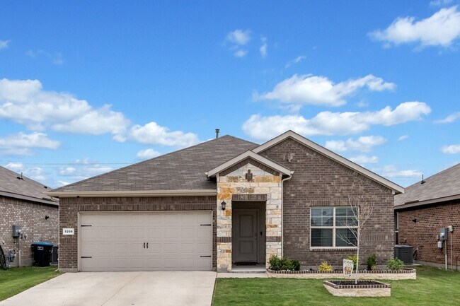 Building Photo - 5208 Petal Mdws Dr