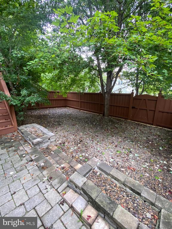 Building Photo - 128 Ivy Hills Terrace