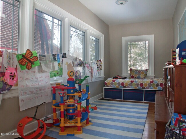 Building Photo - 2316 Carolina Ave