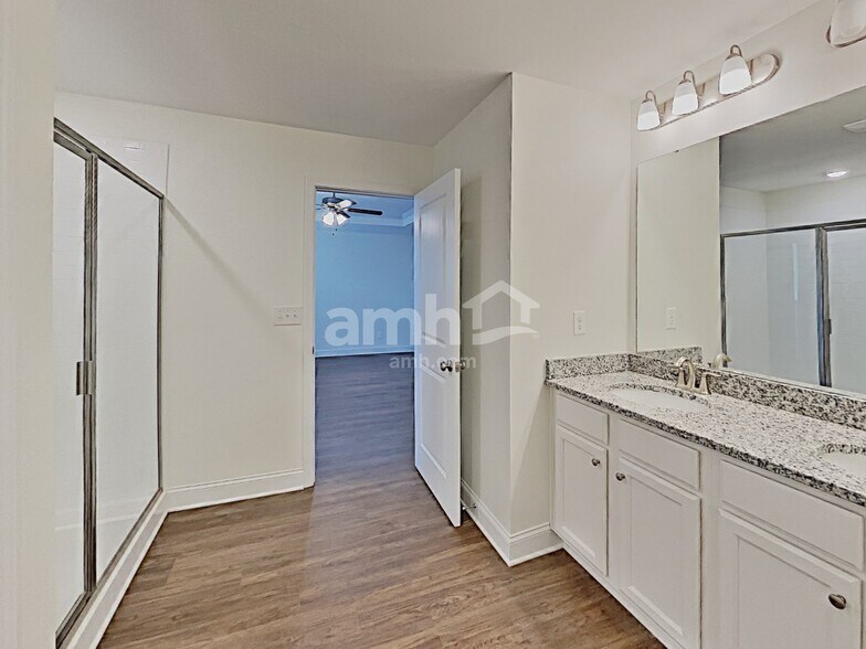 Building Photo - 214 Argea Dr
