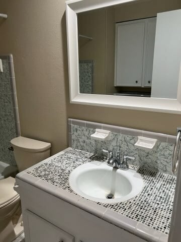 Building Photo - 2615 9th Ave N