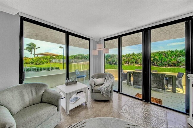 Building Photo - 10680 S Ocean Dr