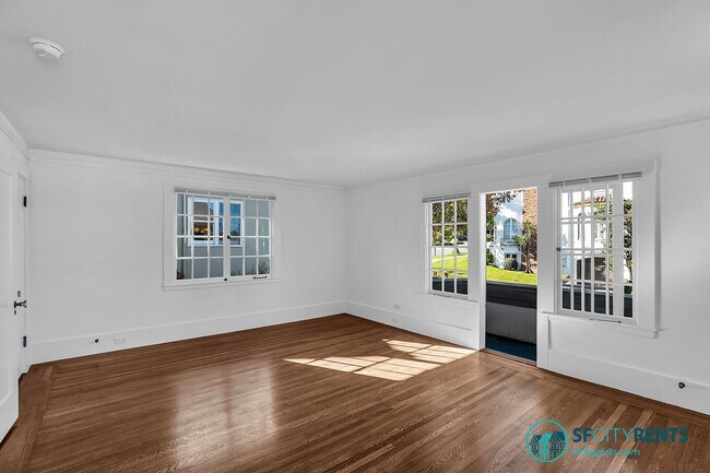 Building Photo - Forest Hill: Elegant Single Family Home