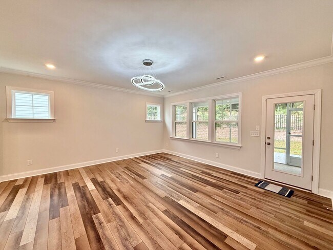 Building Photo - Remodeled 4BD, 3BA Wake Forest Home with L...