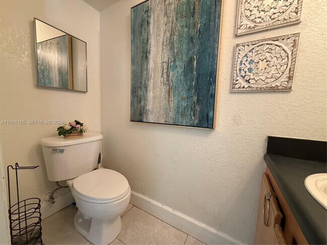 Building Photo - 2032 NE 167th St