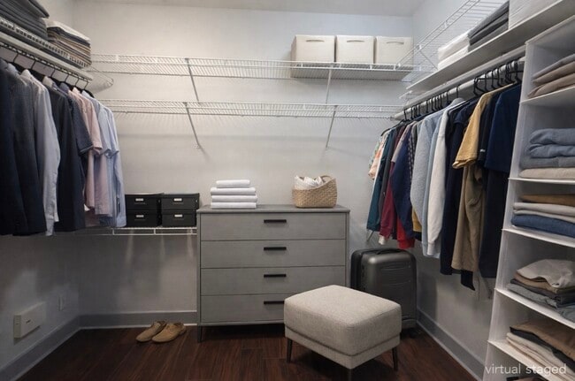 Building Photo - 1901 Post Oak Blvd