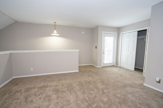 Building Photo - Cozy, Fully Updated, and Beautiful 2 Bed 2 Bath!!!