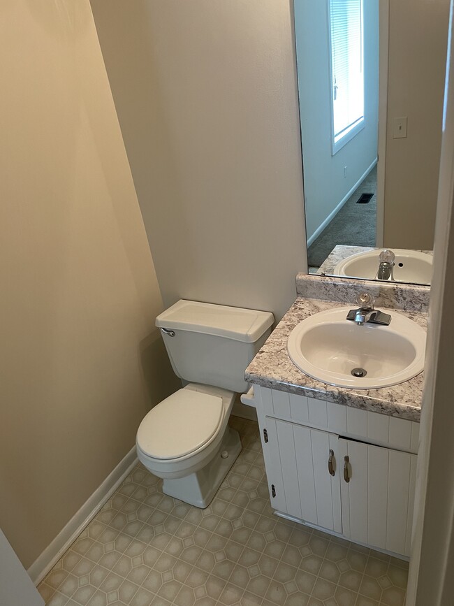 Jack n Jill Bath - 9025 Mahogany Row SE #D