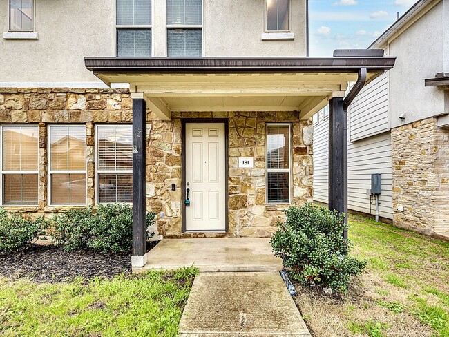 Building Photo - Warm & Welcoming 3/BR 2.5 Home in Dripping...